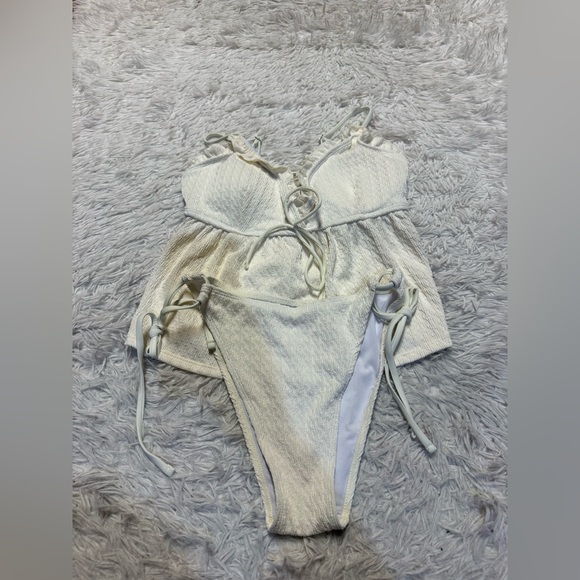 Samiol Textured Bikini Set - Picture 3 of 10